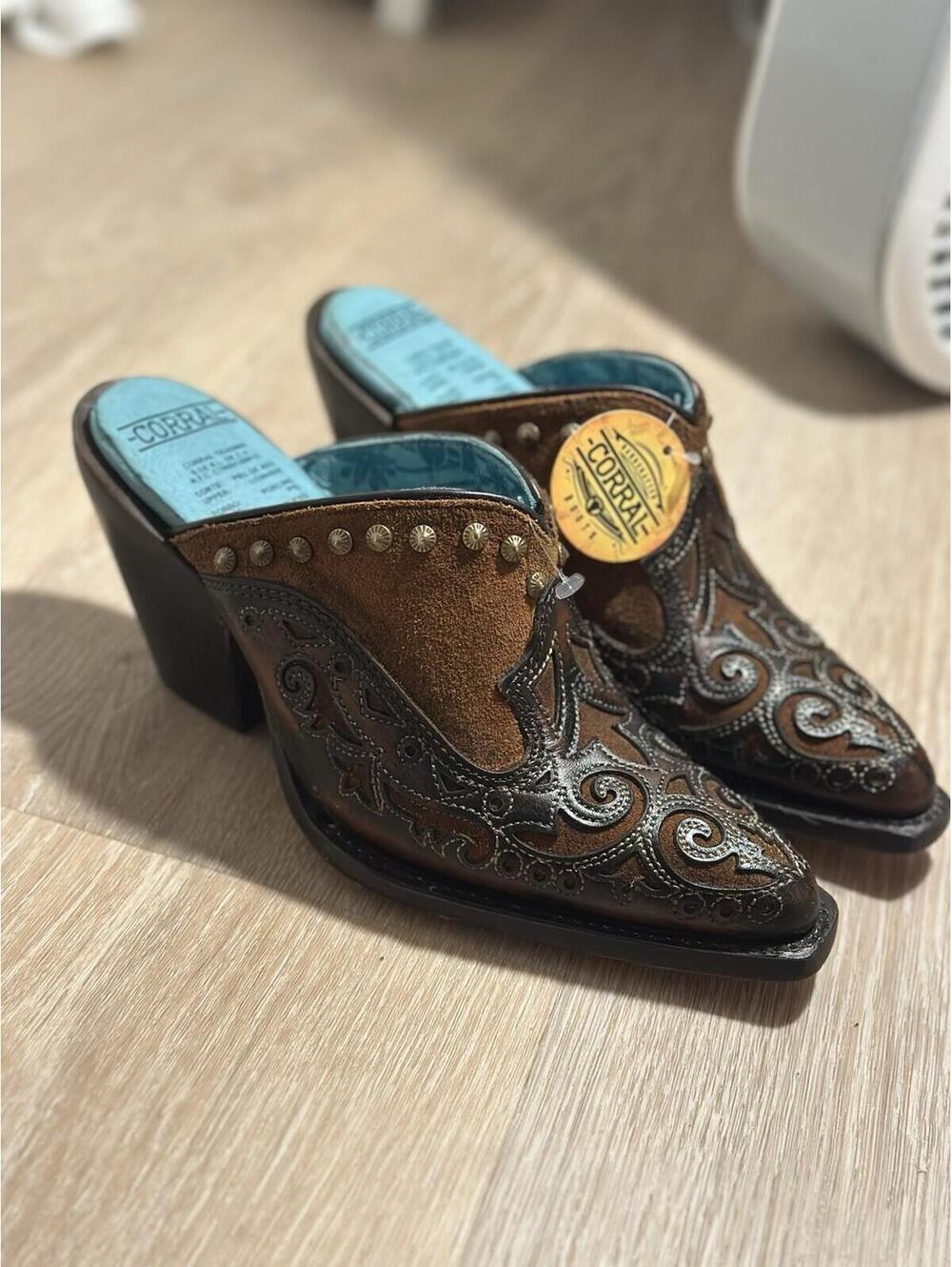 CORRAL WOMEN'S INLAY STUDDED MULES - SNIP TOE -7 .5.
